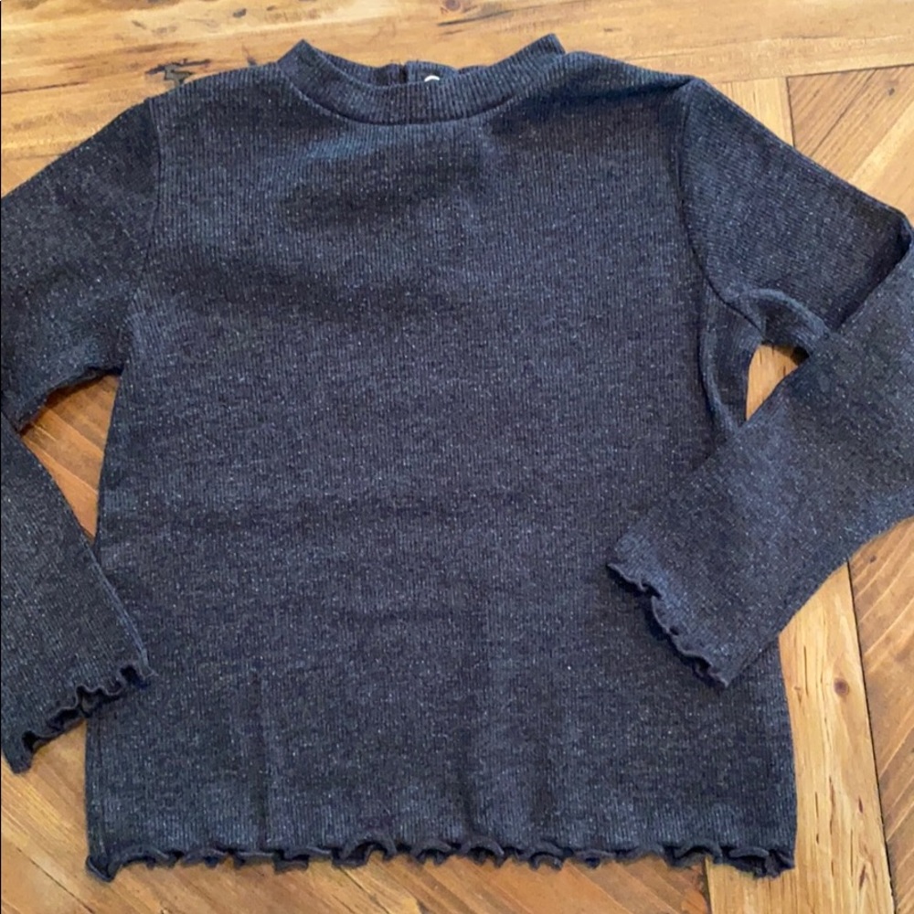 Black long sleeve tee